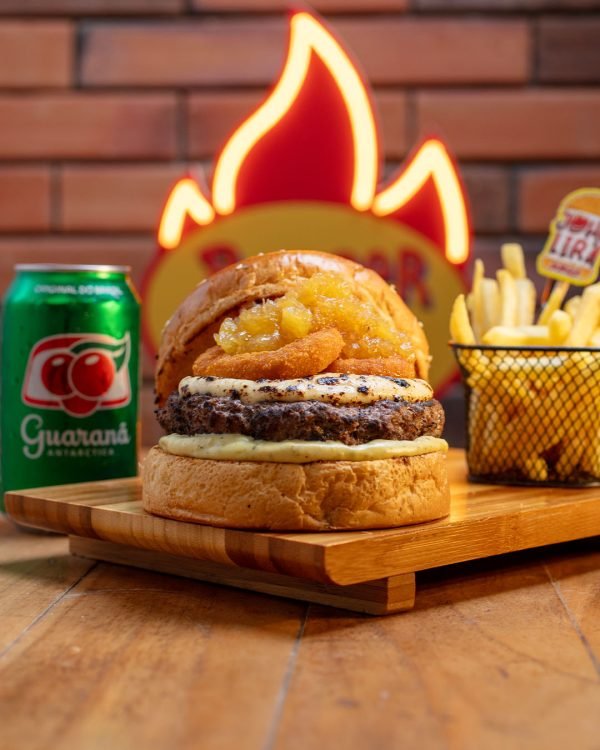 bt_26__0005_John-Lira-Burger_005